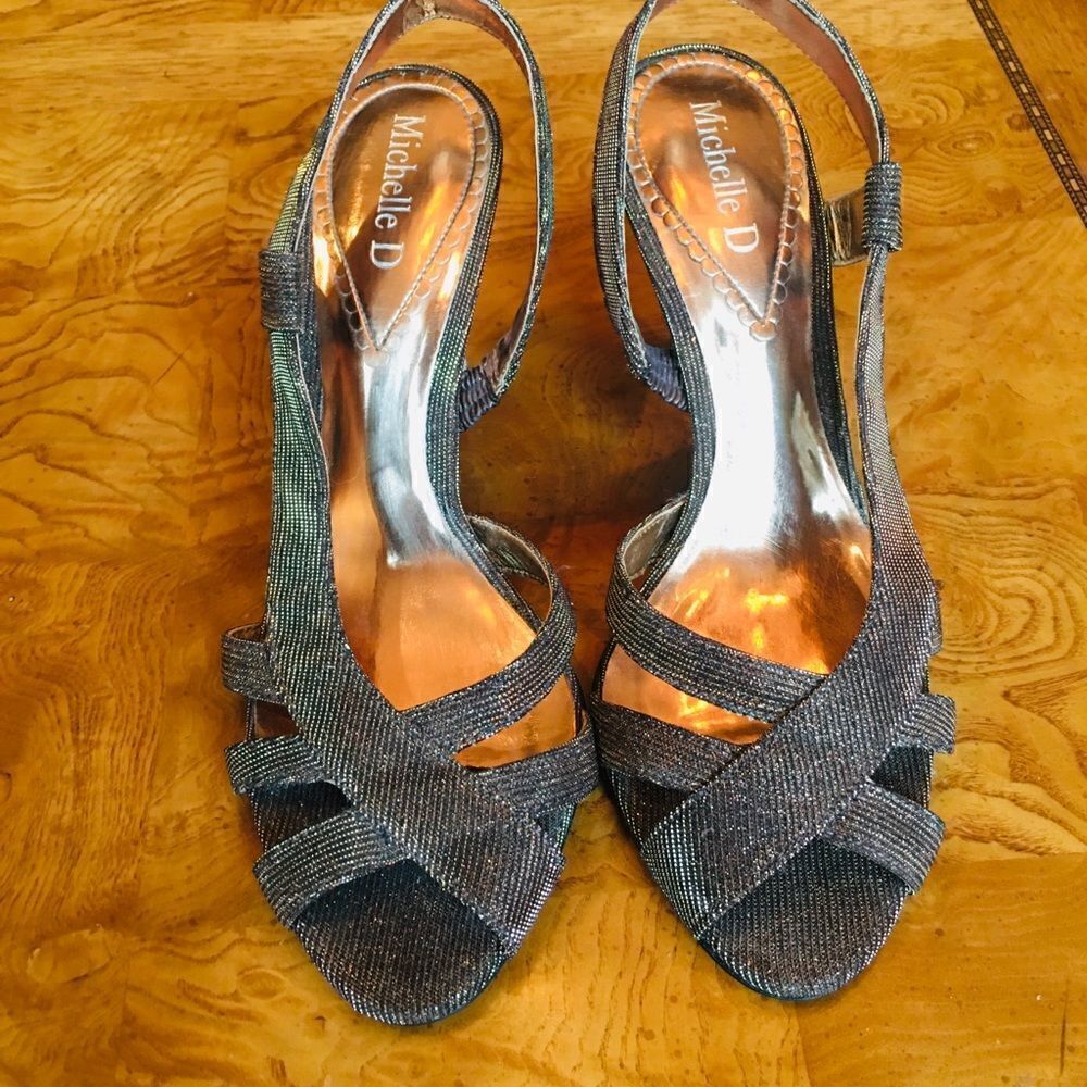 Gorgeous Heel Slippers in Bronze Crusted Shimmer - Picture 7 of 8